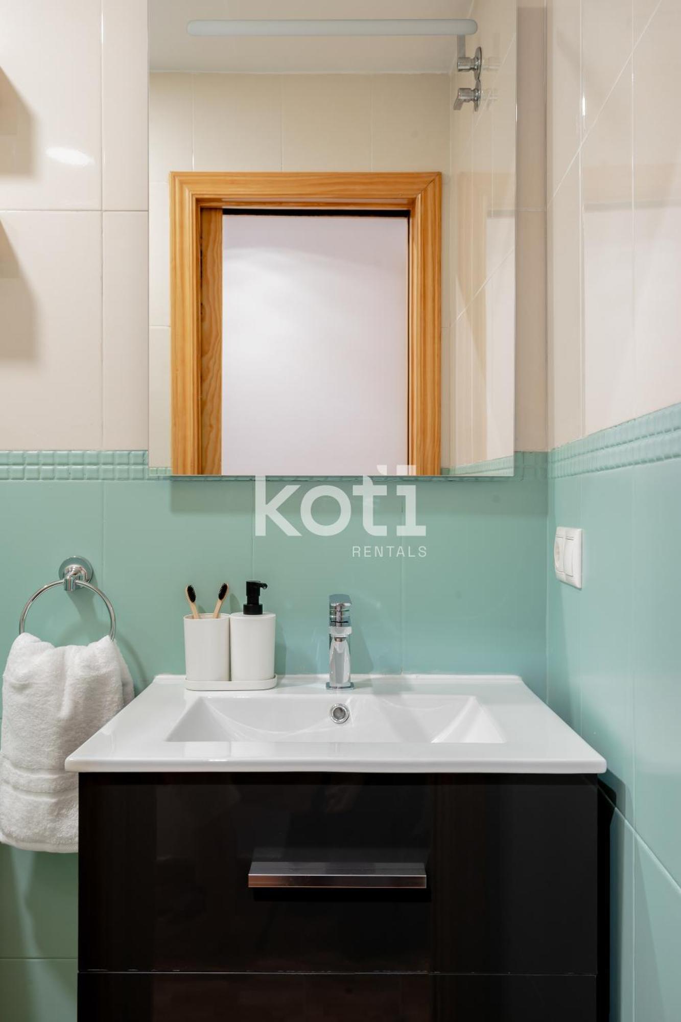 Koti Rentals - Sandy Beach Apartment Fuengirola Eksteriør billede